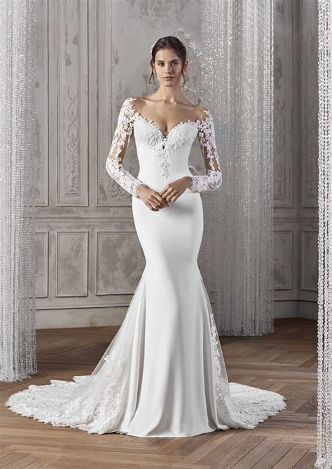 Simple Wedding Dresses With Long Sleeves at Tiffany Mora blog