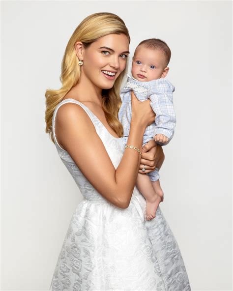 Alexandra Michler Kopelman's Classic Dream Baby Registry - Over The Moon