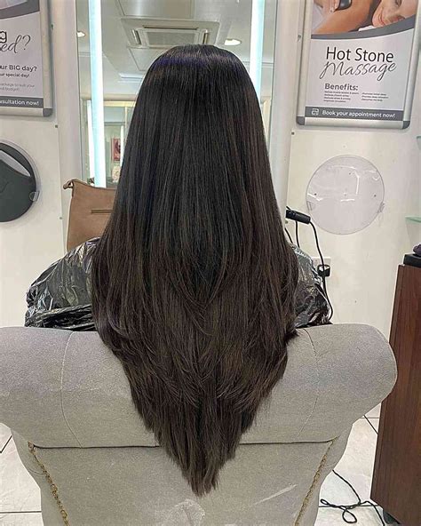 Enhance Your Look: V-Shaped Hairstyles for Thick Hair | Haircuts for long hair with layers ...