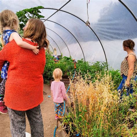 The Wise ones and the wee ones - RUTH LE GEAR