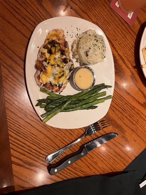Outback Steakhouse - Gluten-Free Steakhouse in Overland Park, KS
