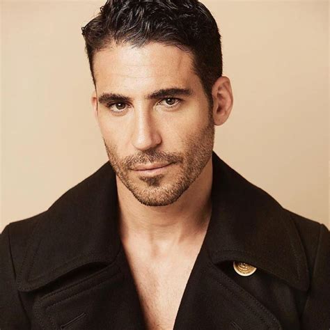 Miguel Ángel Silvestre – COLOüRS