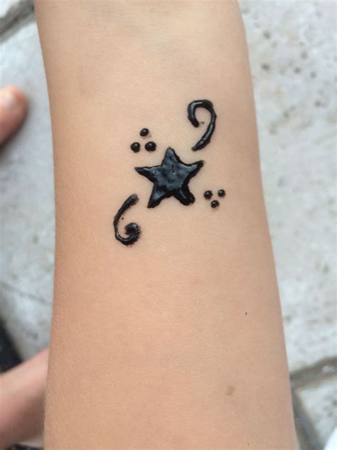 Pin by Shah Manisha on vrushu | Simple henna tattoo, Henna tattoo ...