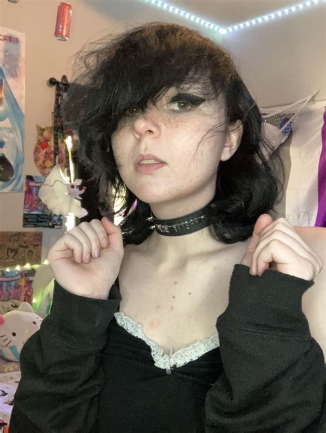 Hey it’s your friendly neighborhood goth femboy : r/femboy