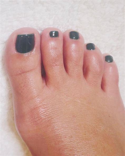 Kourtney Kardashian's Feet