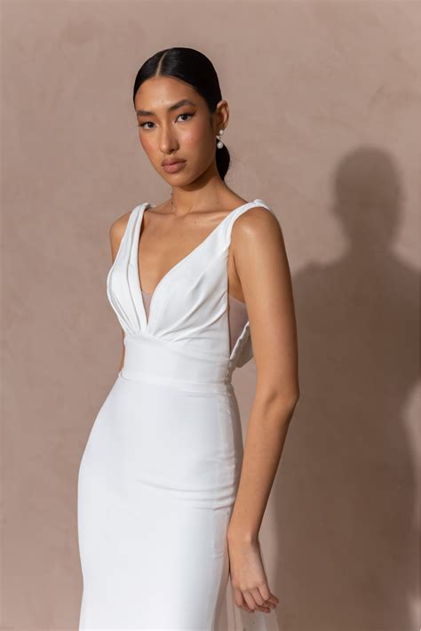 Evie Young – Rae - Willow and Sage Bridal