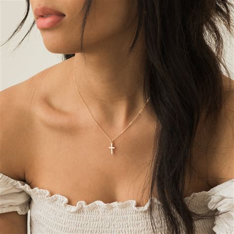 Tiny Cross Necklace | Simple & Dainty