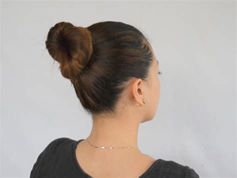 Hair Bun In Steps at Jake Spragg blog