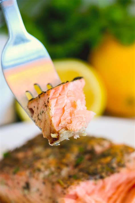 How Long to Cook Salmon in a Cast Iron Skillet for Perfectly Seared ...