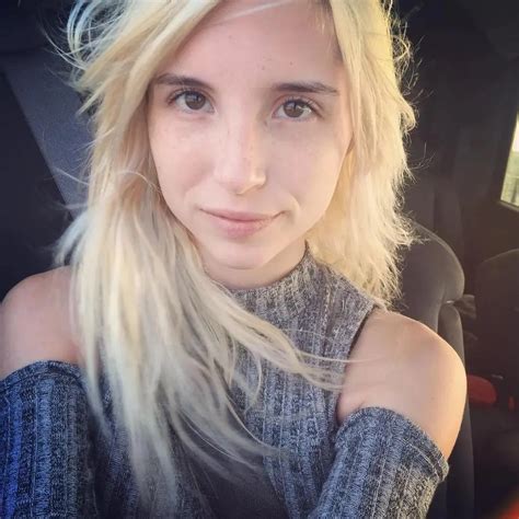 Piper Perri | Scrolller