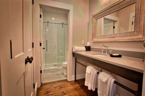 HOTEL ROOST OCEAN SPRINGS, OCEAN SPRINGS