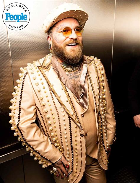 Teddy Swims Accessorized with Piles of Pearls for the 2025 Grammys for ...