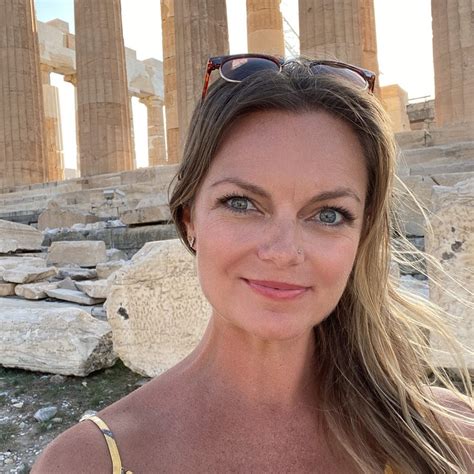 Laura Schulthies - Island Life Mexico