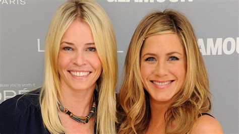 Chelsea Handler stuns fans with NAKED photo – and Jennifer Aniston ...