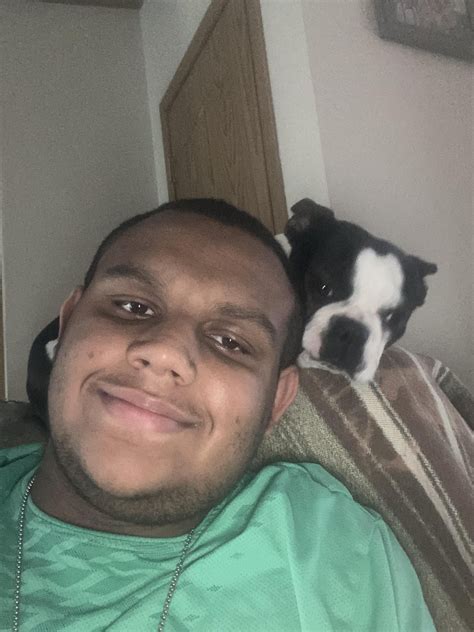 Me at 282 pounds in 2021, versus me at 196 pounds in 2024. : r/selfie