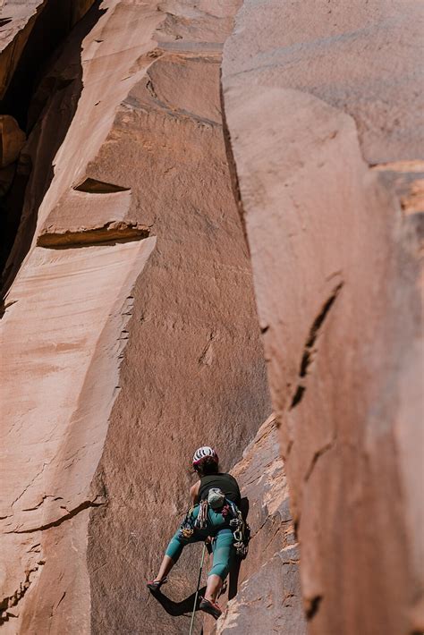 Chilly Creeksgiving Climbing Engagements in Indian Creek near Moab, UT ...