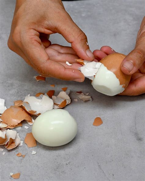 The Easiest Way to Peel Hard Boiled Eggs - Alphafoodie