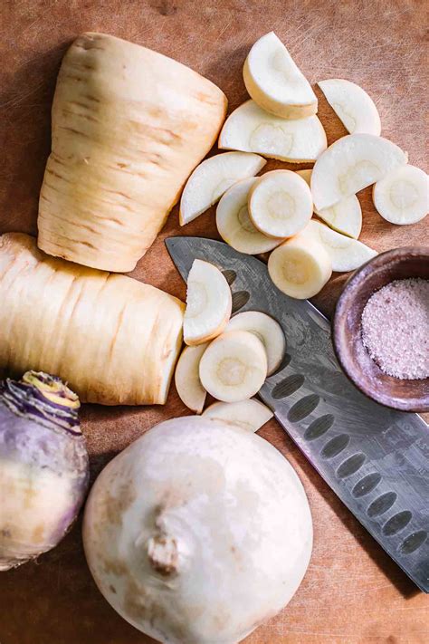Roasted Parsnips and Turnips ⋆ Only 5 Ingredients + 35 Minutes!