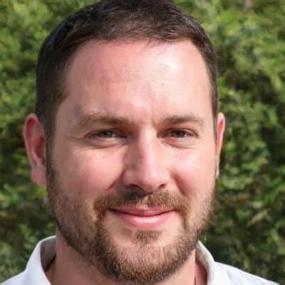 The Paladin's Lay on Hands Explained: A Guide for Players and DM ...