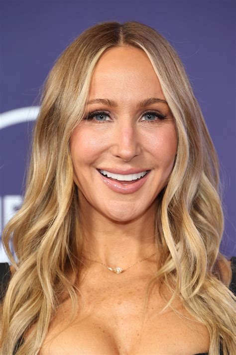 Nikki Glaser - 2025 American Music Awards, Arrivals, Las Vegas • CelebMafia