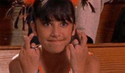 Fingers Crossed GIFs | GIFDB.com