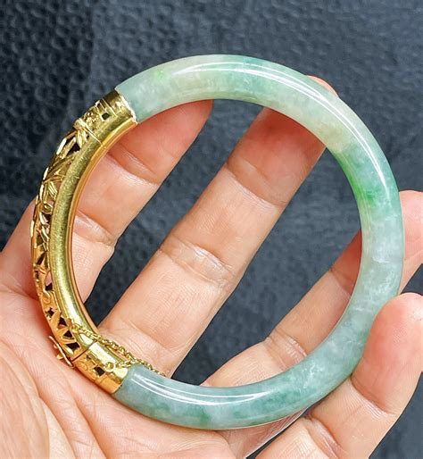 Jadeite Bangle