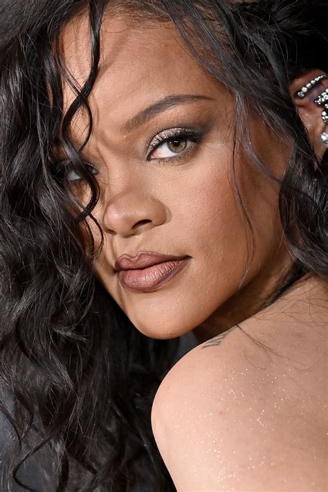 Rihanna No Makeup 2022