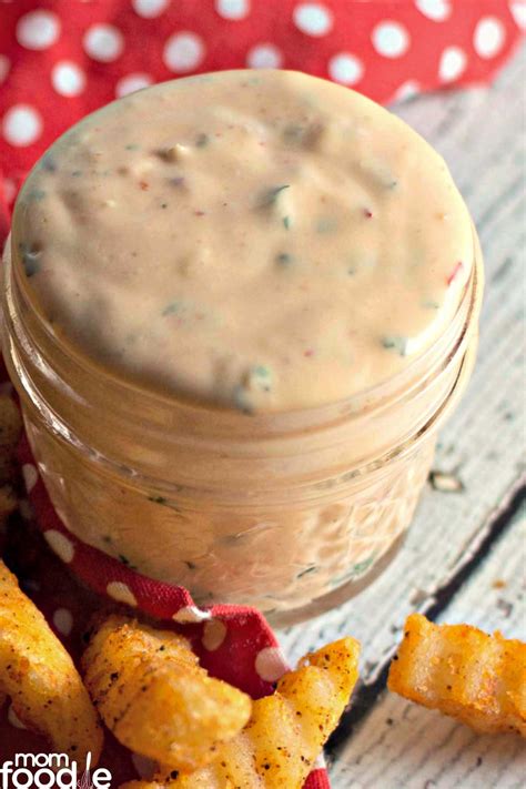Creamy Sweet Chili Sauce Dip - Mom Foodie