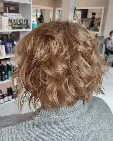 Ride the Wave: Chic Body Wave Short Hair Styles