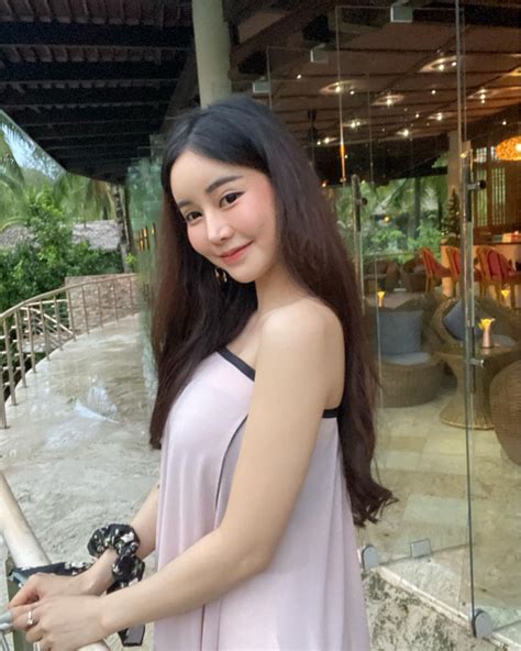 Blue Jirarat กับความเซ็กซี่เบาๆ ล่าสุดของเธอ 20 ภาพ อัพเดท 21/11/2020