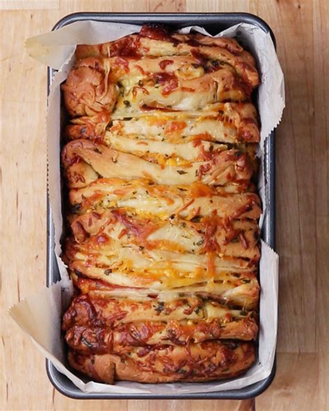 Ham And Cheese Pull Apart Garlic Bread Recipe by Tasty | Recipe | Bread ...
