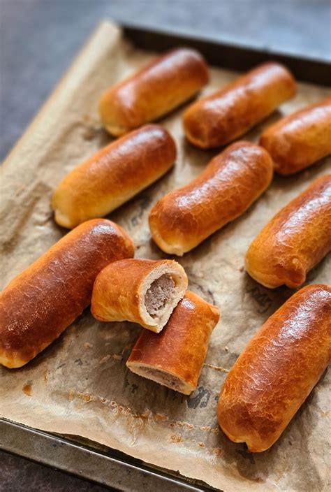 Worstenbroodjes - Dutch Sausage rolls - Tales of Pastry