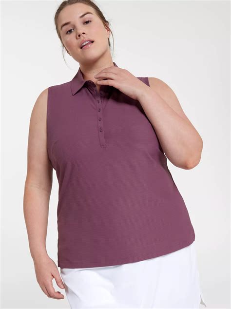 Top Womens Golf Shirts to Look and Feel Like a Tournament Pro