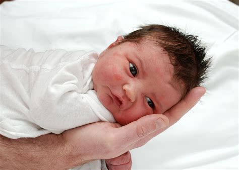 What you need to know about lanugo and babies born with hair – Artofit