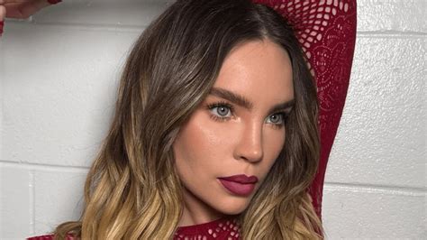 Belinda impone tendencia con su labial degradado en Premio Lo Nuestro 2025 | Glamour