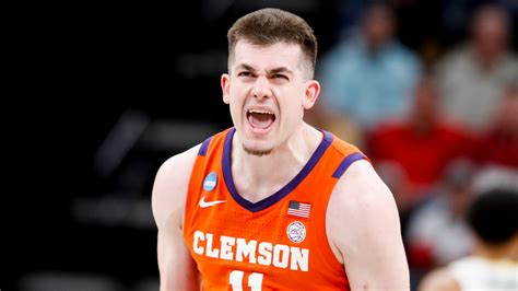 Clemson beats Baylor in March Madness: Chase Hunter leads to Sweet 16