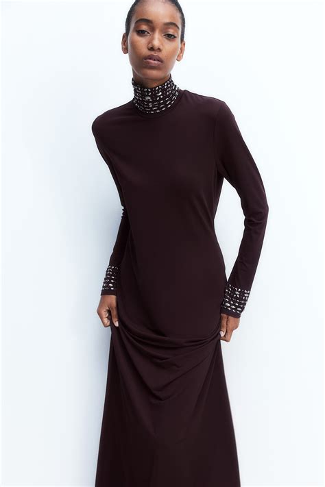 Women's Burgundy Stud-Detail Mock Turtleneck Dress | H&M CA