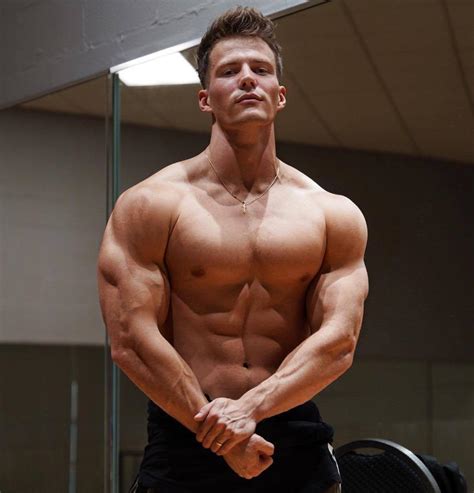 "Michael Dean Johnson" … : r/PecsAndPecBouncing