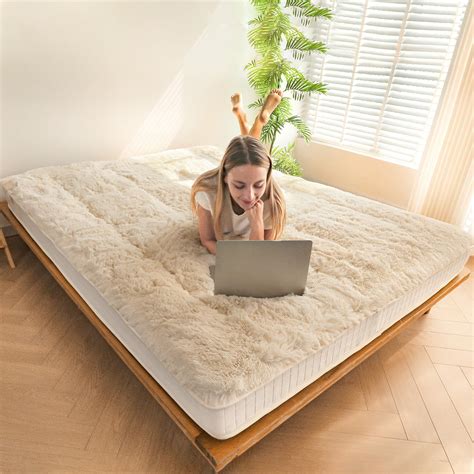 MAXYOYO 6 Inch Extra Thick Fluffy Floor Futon Mattress, Long Plush ...