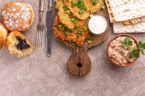 What Are Traditional Foods Eaten During Hanukkah | Deporecipe.co