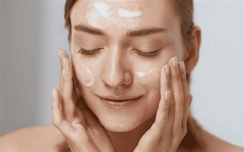 Unlocking the Secrets of Closed Comedones: Prevention, Treatment, and Home Remedies - The Derm Spot