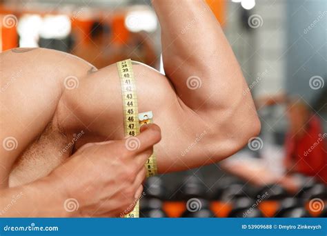 How To Measure Biceps _ How to Measure Biceps: 8 Steps (with Pictures ...