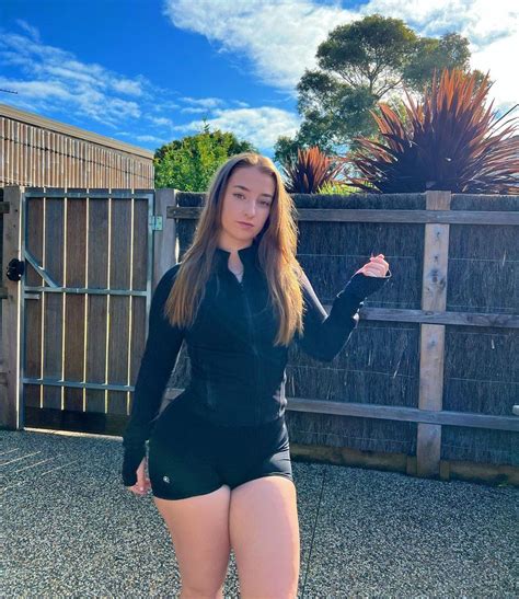 Isobel (issye, issye.fitness) Nude OnlyFans Leaks (17 Photos) | #TheFappening