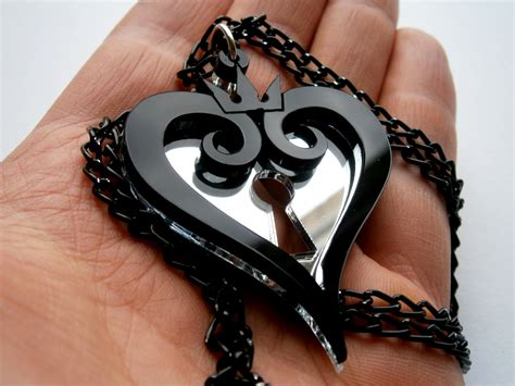 Kingdom Hearts Heart Necklace