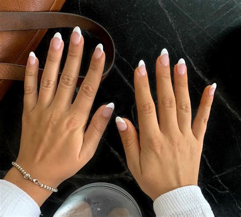 French tips | French tip acrylic nails, Acrylic nails almond shape ...