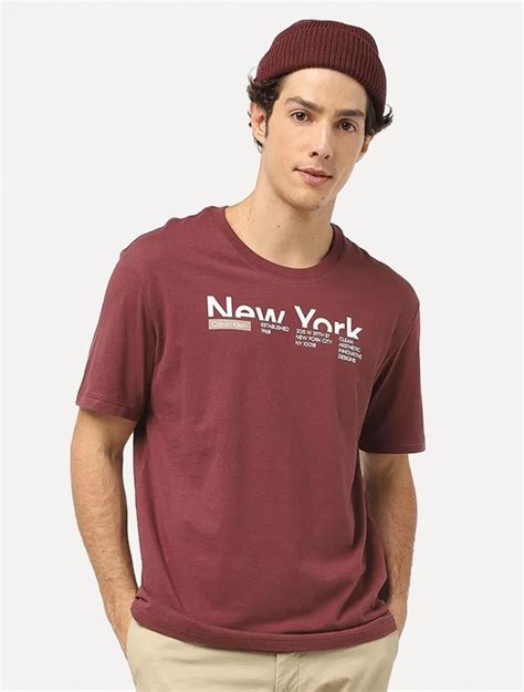 Camiseta Calvin Klein Jeans Masculina New York Coordinates Bordô ...