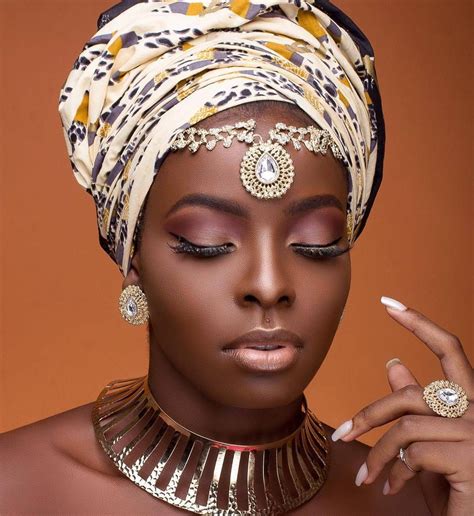 Headtie Styling Ideas By Blogger Bandy Kiki & Nabila Rod | Mammypi.com ...