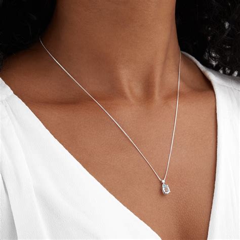 White Gold Necklaces | White Gold Chains for Women | Goldsmiths