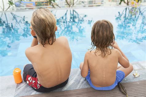 Calculate How Many Gallons in My Pool - Daily Deep End