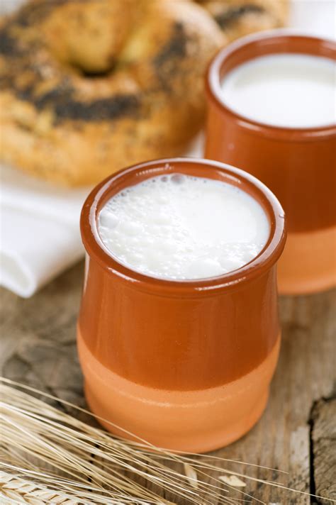 What Is Non-Homogenized Milk? - Daily Medicos